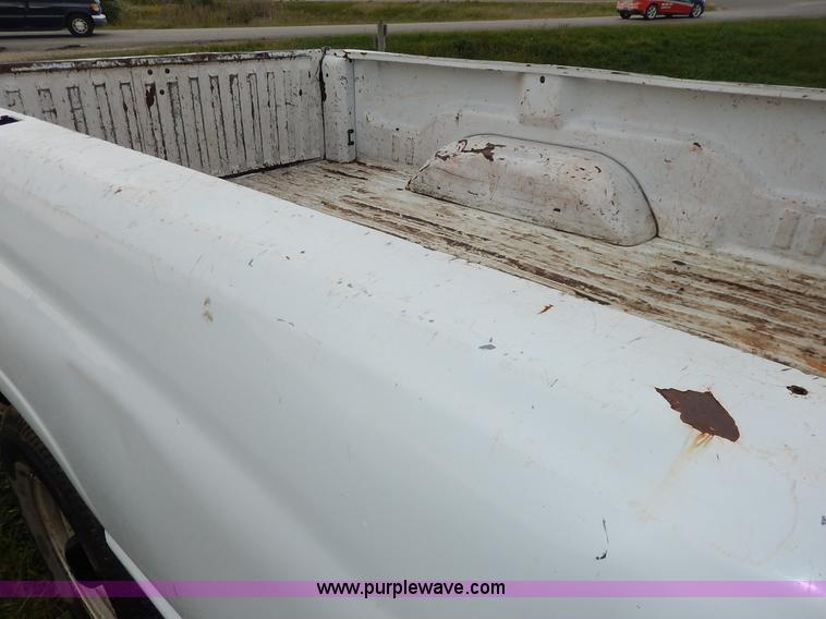 image for item J6392 2001 Dodge Ram 1500 pickup truck