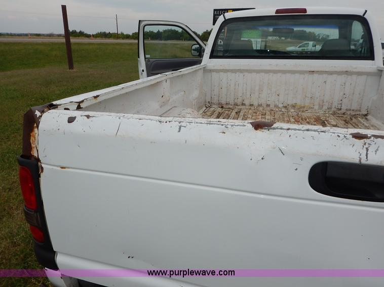 image for item J6392 2001 Dodge Ram 1500 pickup truck