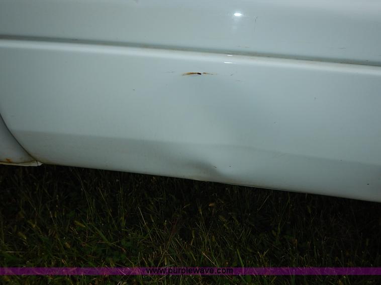 image for item J6392 2001 Dodge Ram 1500 pickup truck