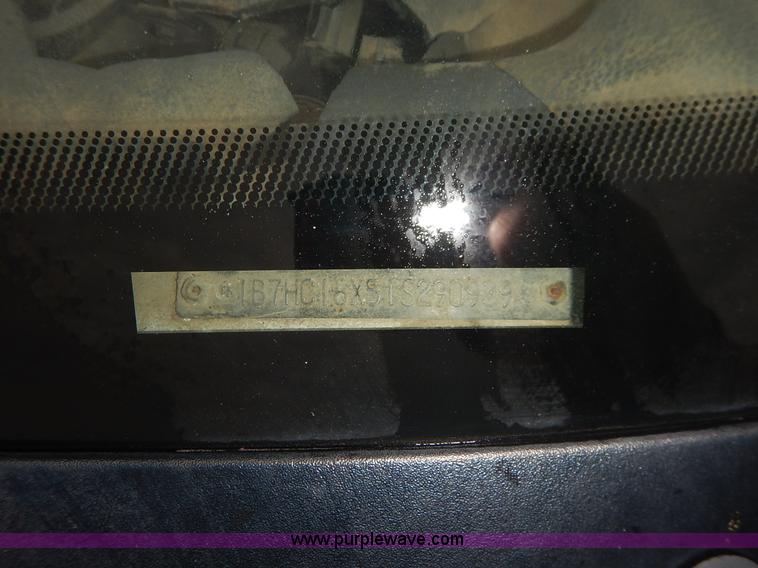 image for item J6392 2001 Dodge Ram 1500 pickup truck