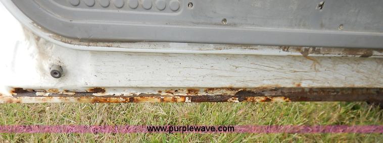 image for item J6393 1999 Ford F350 Super Duty Crew Cab pickup truck