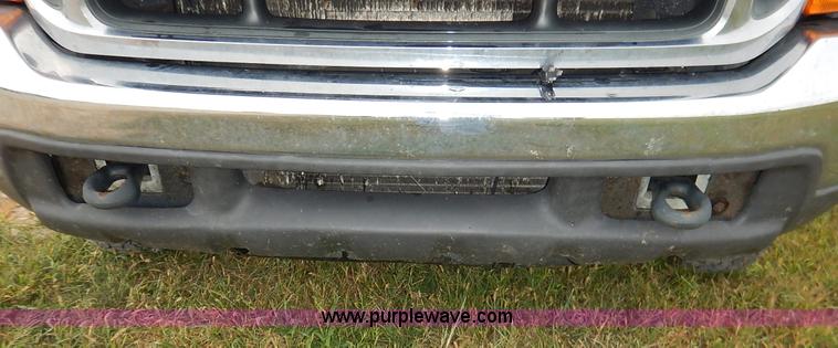 image for item J6393 1999 Ford F350 Super Duty Crew Cab pickup truck