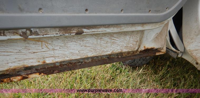 image for item J6393 1999 Ford F350 Super Duty Crew Cab pickup truck