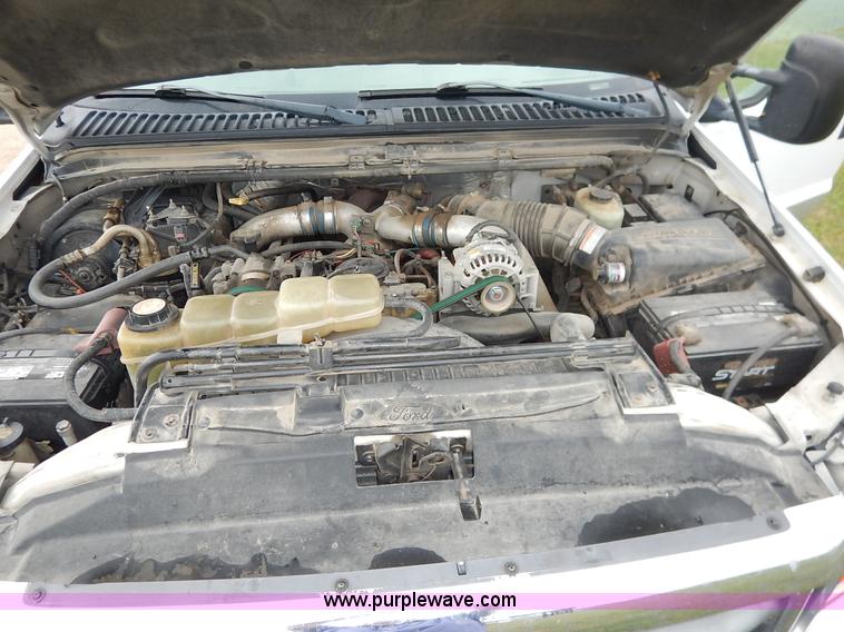 image for item J6393 1999 Ford F350 Super Duty Crew Cab pickup truck