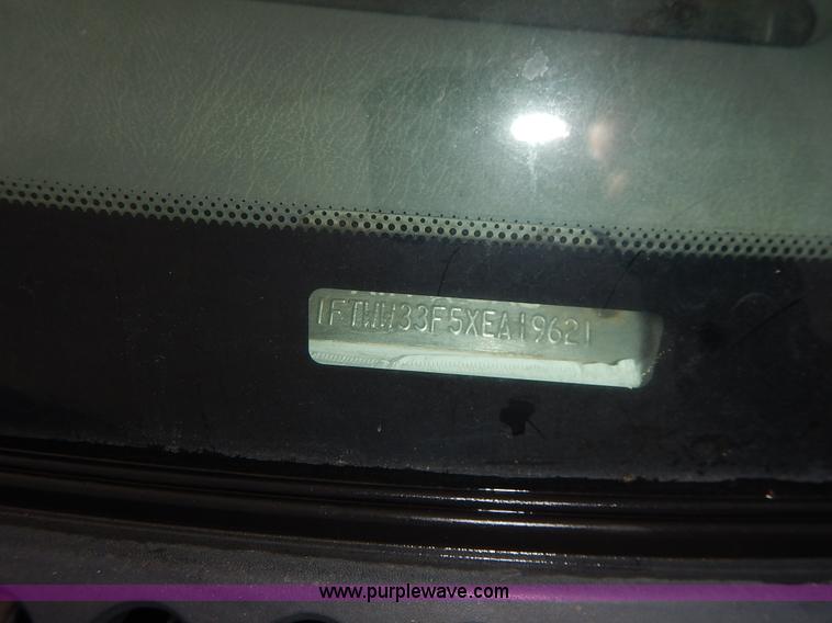 image for item J6393 1999 Ford F350 Super Duty Crew Cab pickup truck