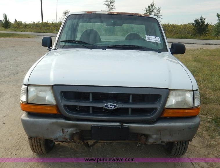 image for item J6395 1999 Ford Ranger pickup truck