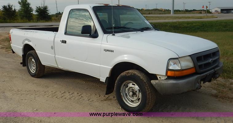 image for item J6395 1999 Ford Ranger pickup truck