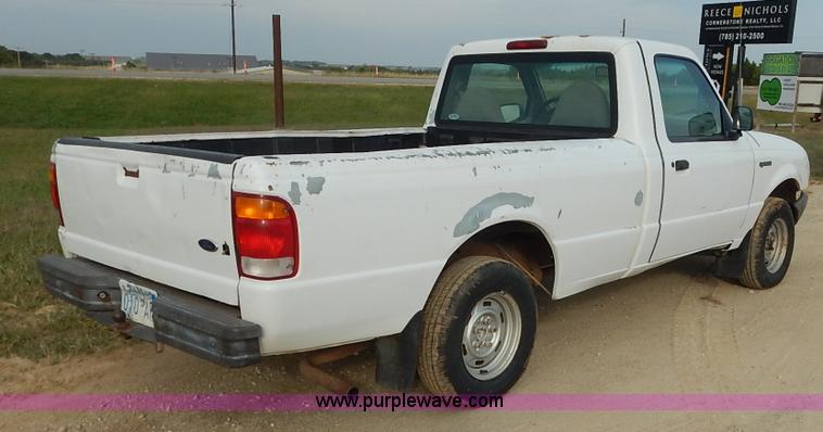 image for item J6395 1999 Ford Ranger pickup truck