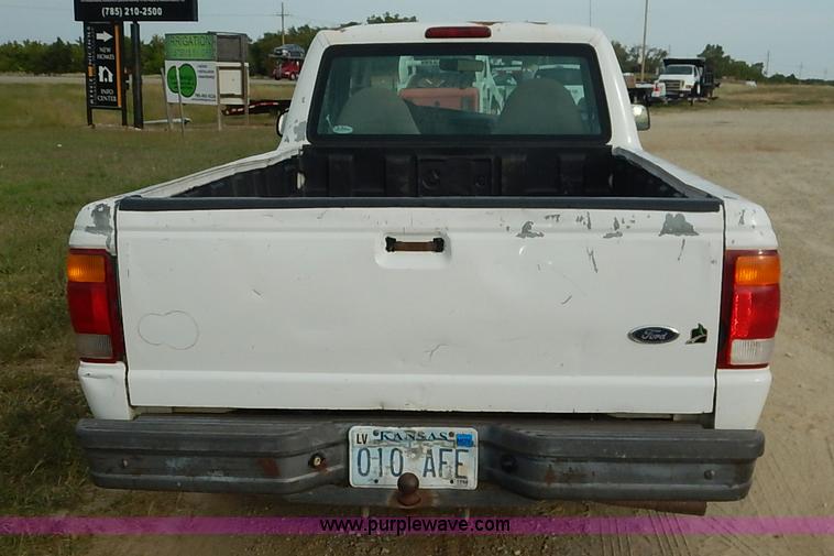 image for item J6395 1999 Ford Ranger pickup truck
