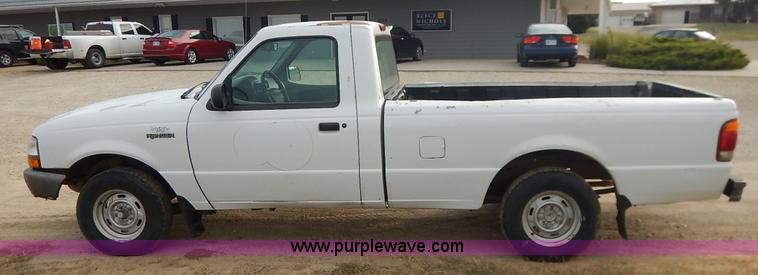 image for item J6395 1999 Ford Ranger pickup truck