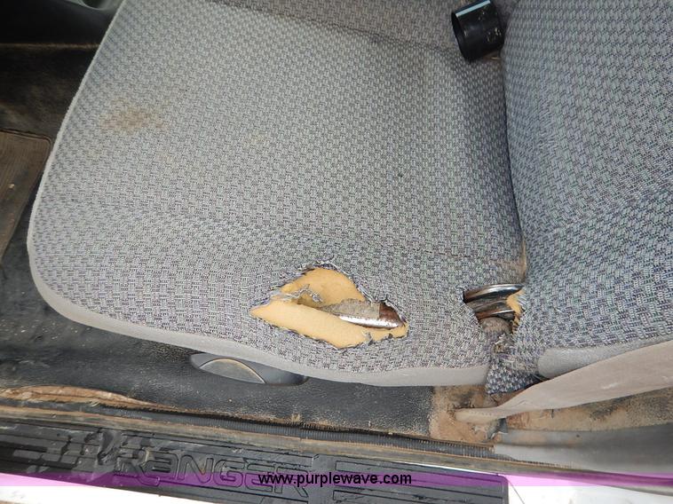 image for item J6395 1999 Ford Ranger pickup truck