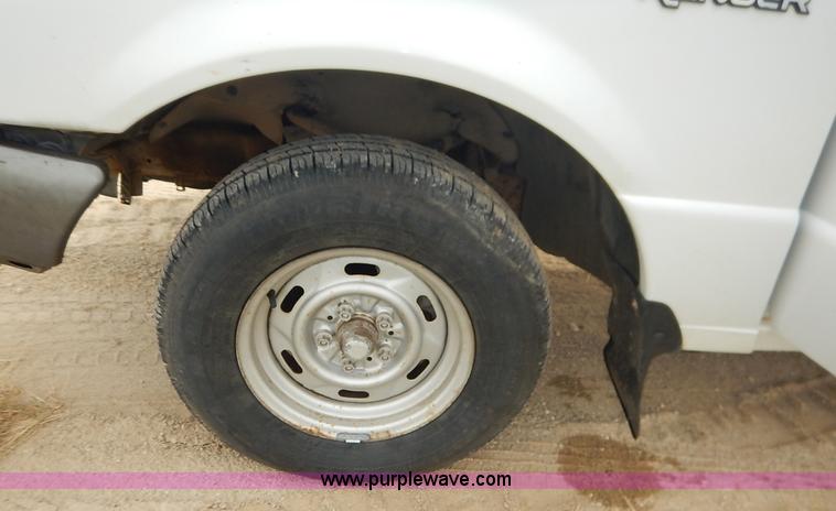 image for item J6395 1999 Ford Ranger pickup truck