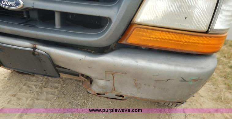 image for item J6395 1999 Ford Ranger pickup truck