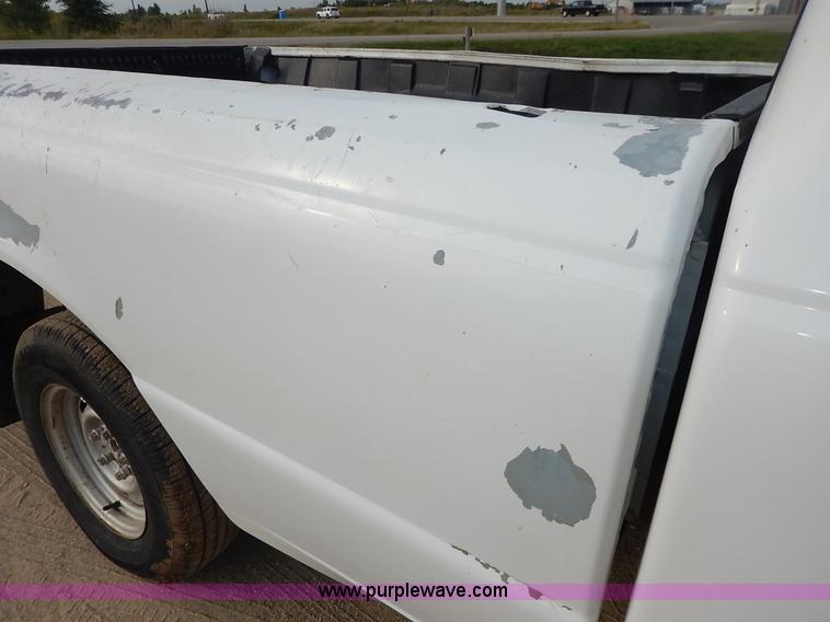 image for item J6395 1999 Ford Ranger pickup truck