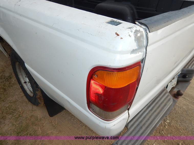image for item J6395 1999 Ford Ranger pickup truck