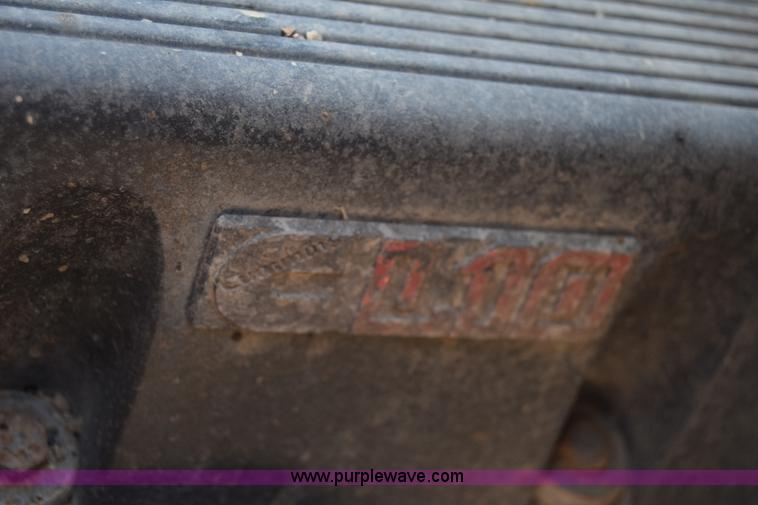 image for item J7235 1995 Ford L9000 dump truck