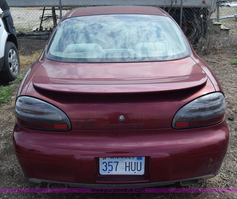 image for item J7778 2003 Pontiac Grand Prix GT