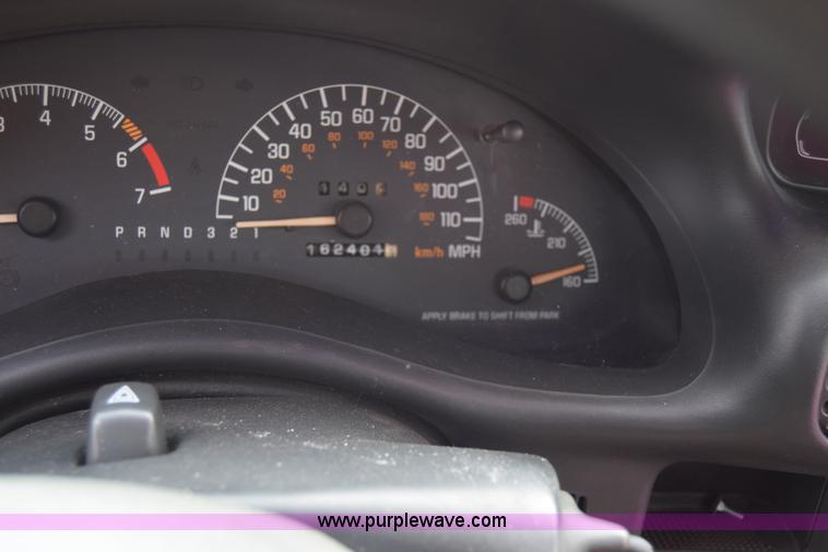 image for item J7778 2003 Pontiac Grand Prix GT