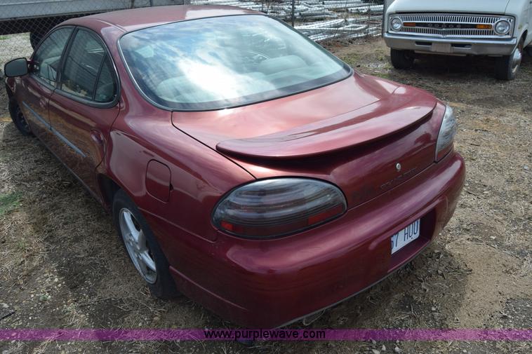 image for item J7778 2003 Pontiac Grand Prix GT