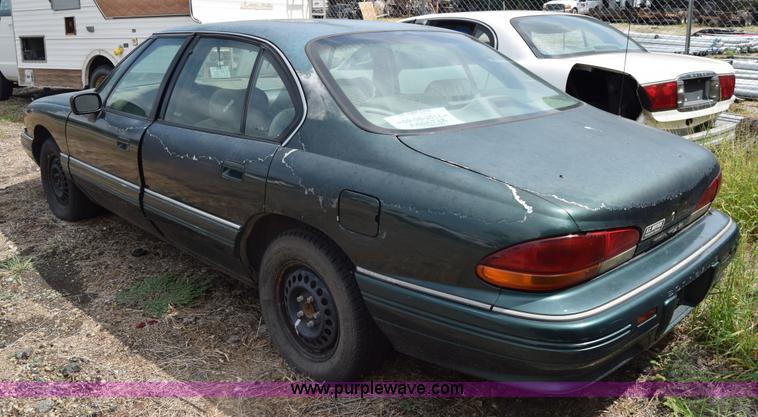 image for item J7779 1994 Pontiac Bonneville SE