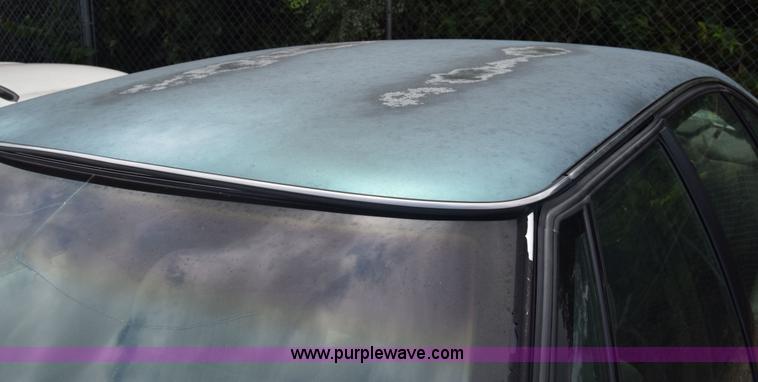 image for item J7779 1994 Pontiac Bonneville SE