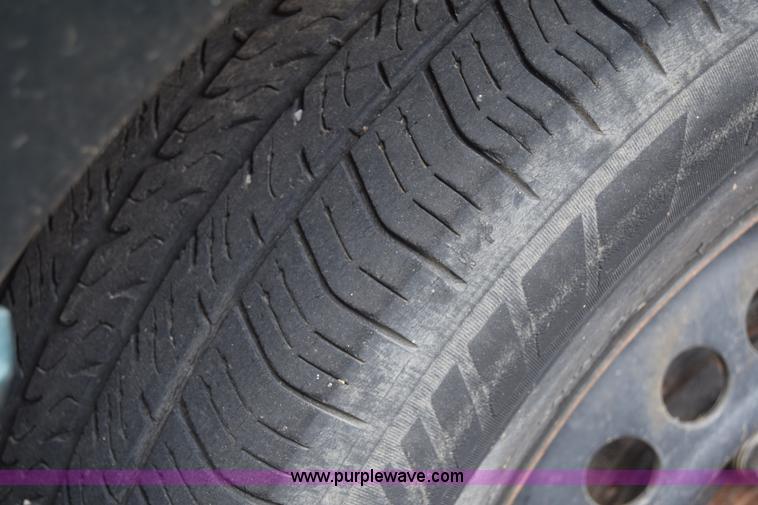 image for item J7779 1994 Pontiac Bonneville SE