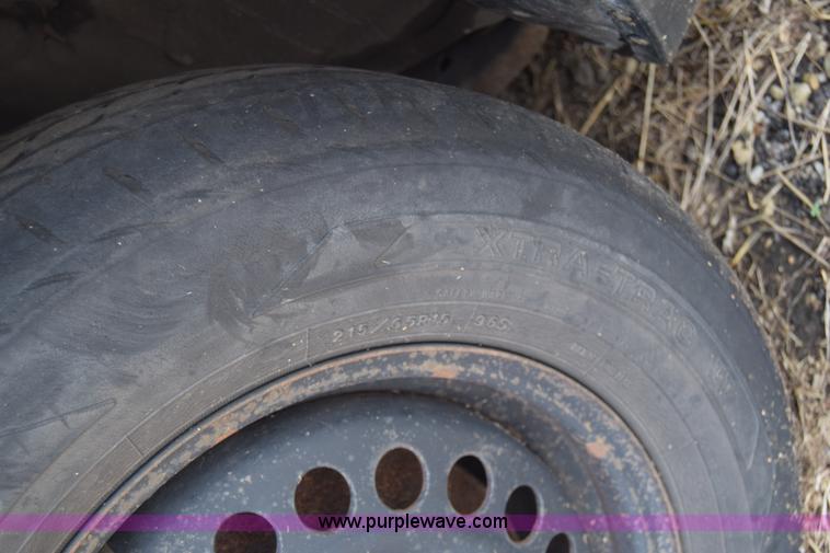 image for item J7779 1994 Pontiac Bonneville SE