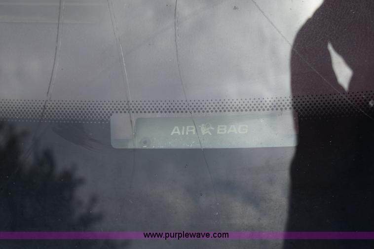 image for item J7780 1991 Lincoln Town Car Signature