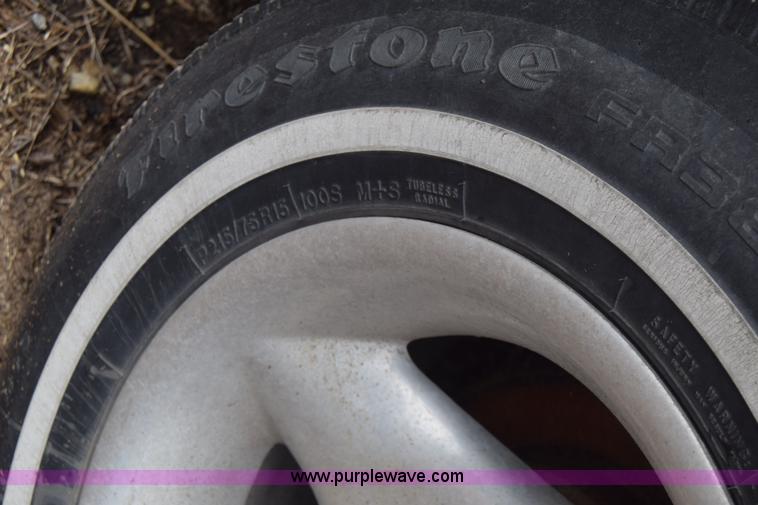 image for item J7780 1991 Lincoln Town Car Signature