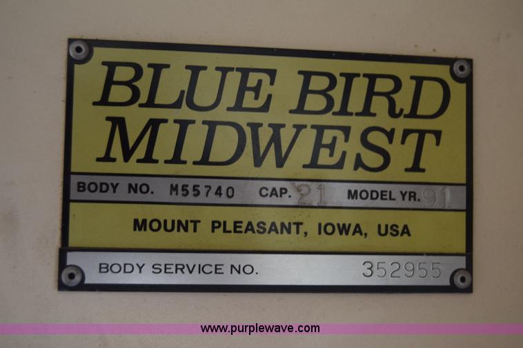 image for item J8004 1991 Chevrolet G30 school bus