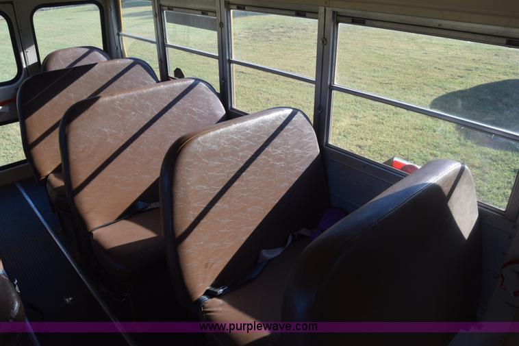 image for item J8004 1991 Chevrolet G30 school bus