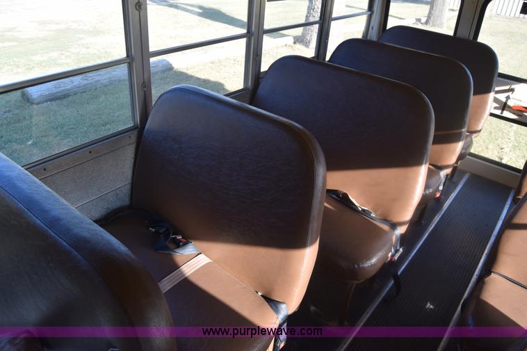 image for item J8004 1991 Chevrolet G30 school bus