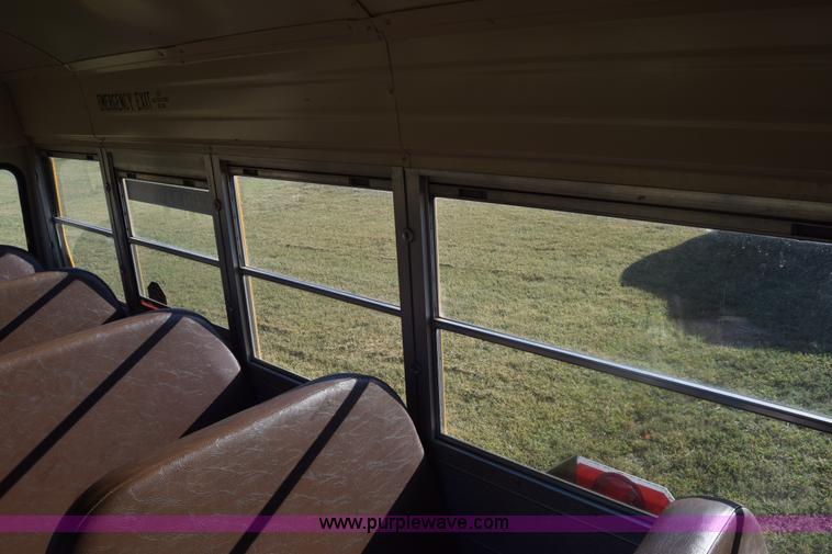 image for item J8004 1991 Chevrolet G30 school bus