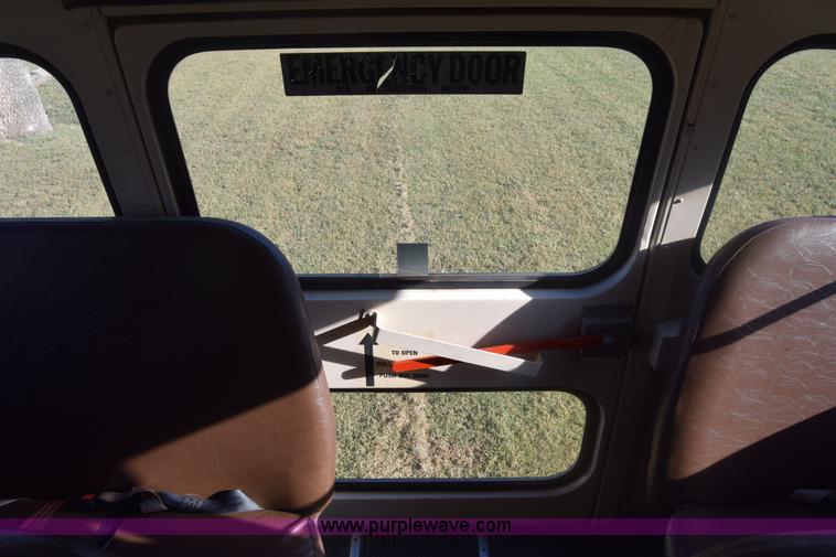 image for item J8004 1991 Chevrolet G30 school bus