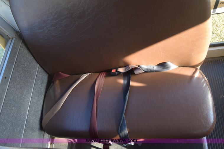 image for item J8004 1991 Chevrolet G30 school bus