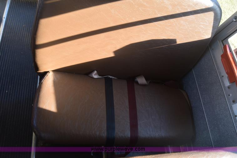 image for item J8004 1991 Chevrolet G30 school bus