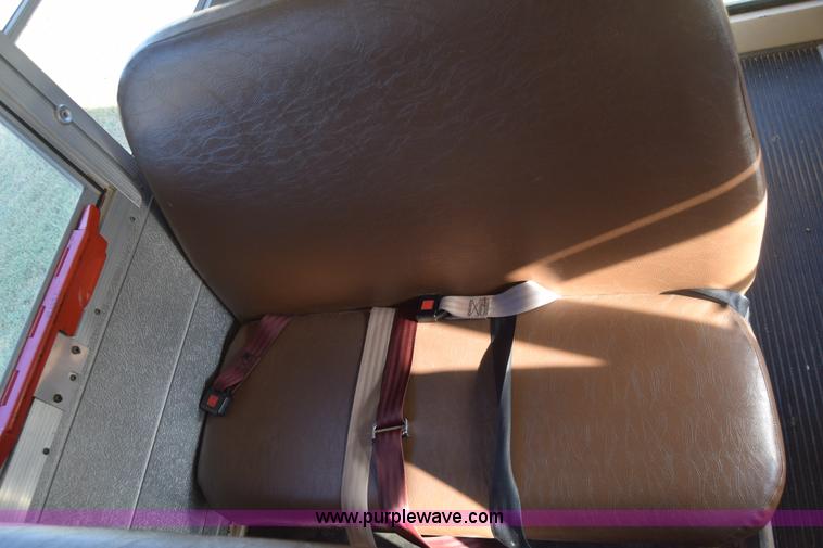 image for item J8004 1991 Chevrolet G30 school bus