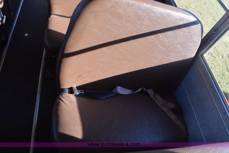 image for item J8004 1991 Chevrolet G30 school bus