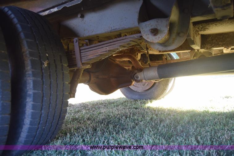 image for item J8004 1991 Chevrolet G30 school bus