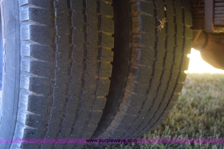 image for item J8004 1991 Chevrolet G30 school bus