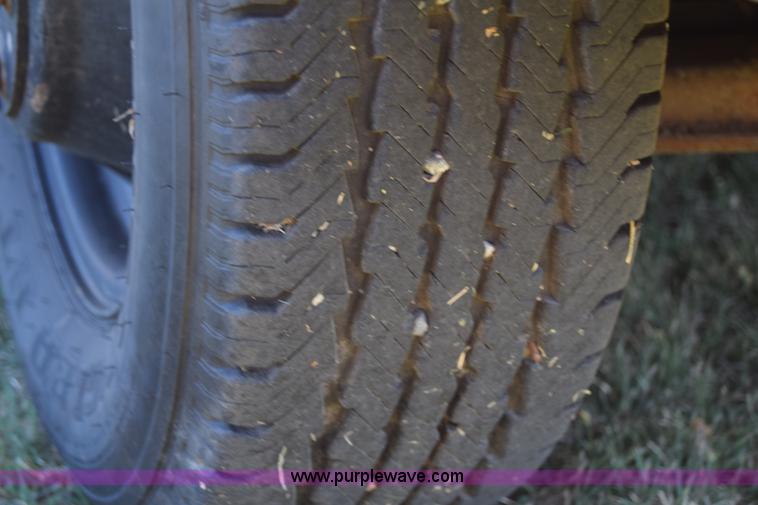 image for item J8004 1991 Chevrolet G30 school bus