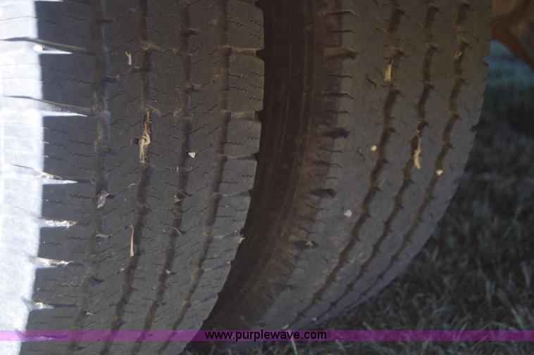 image for item J8004 1991 Chevrolet G30 school bus