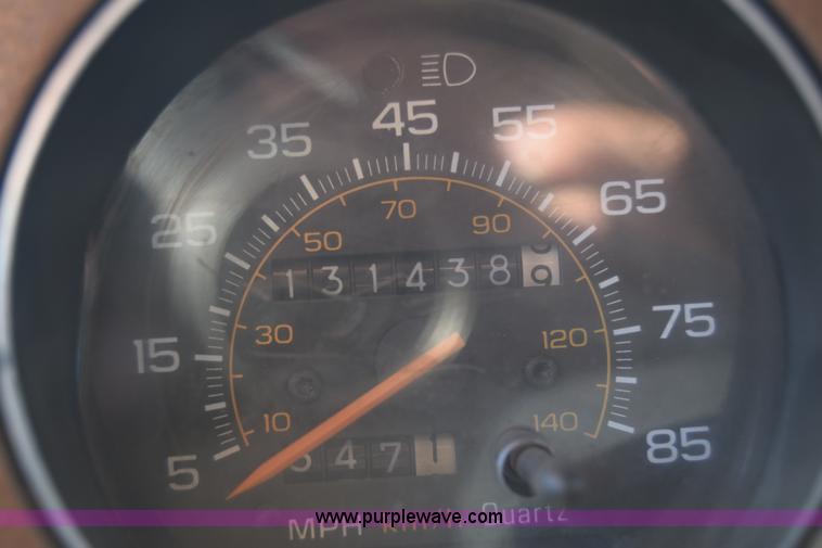 image for item J8004 1991 Chevrolet G30 school bus