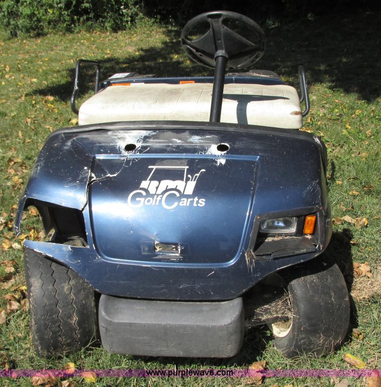 image for item J8710 Yamaha golf cart
