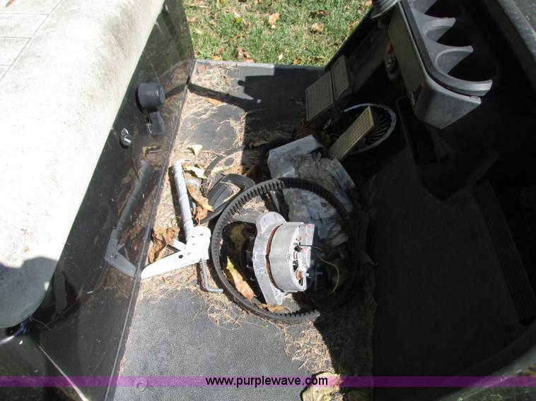 image for item J8711 Yamaha golf cart