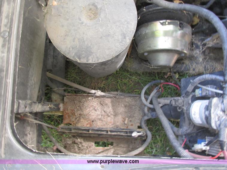 image for item J8711 Yamaha golf cart