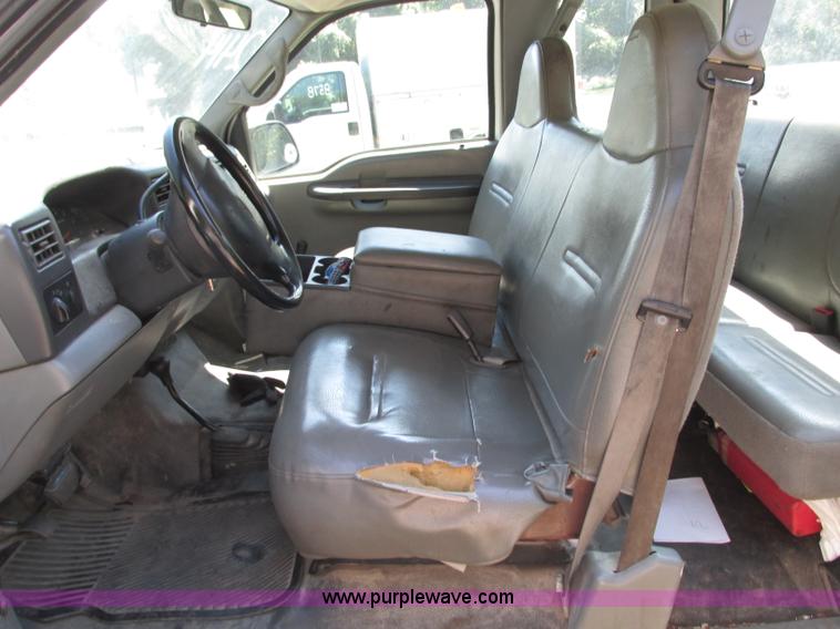 image for item J8712 2002 Ford F250 Super Duty XL SuperCab pickup truck