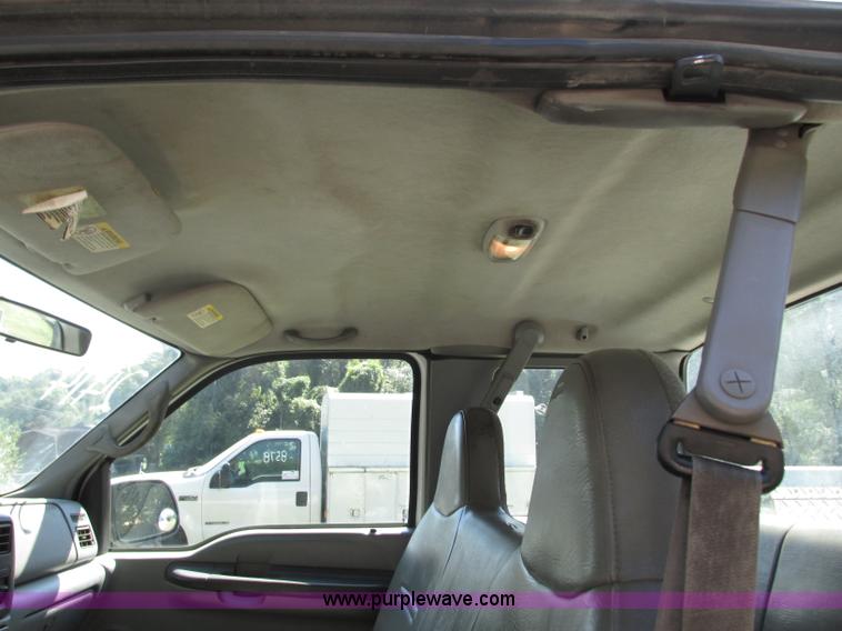 image for item J8712 2002 Ford F250 Super Duty XL SuperCab pickup truck