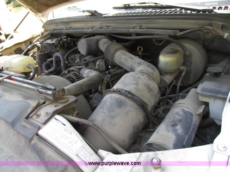 image for item J8712 2002 Ford F250 Super Duty XL SuperCab pickup truck