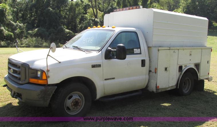 image for item J8713 2000 Ford F350 Super Duty service truck